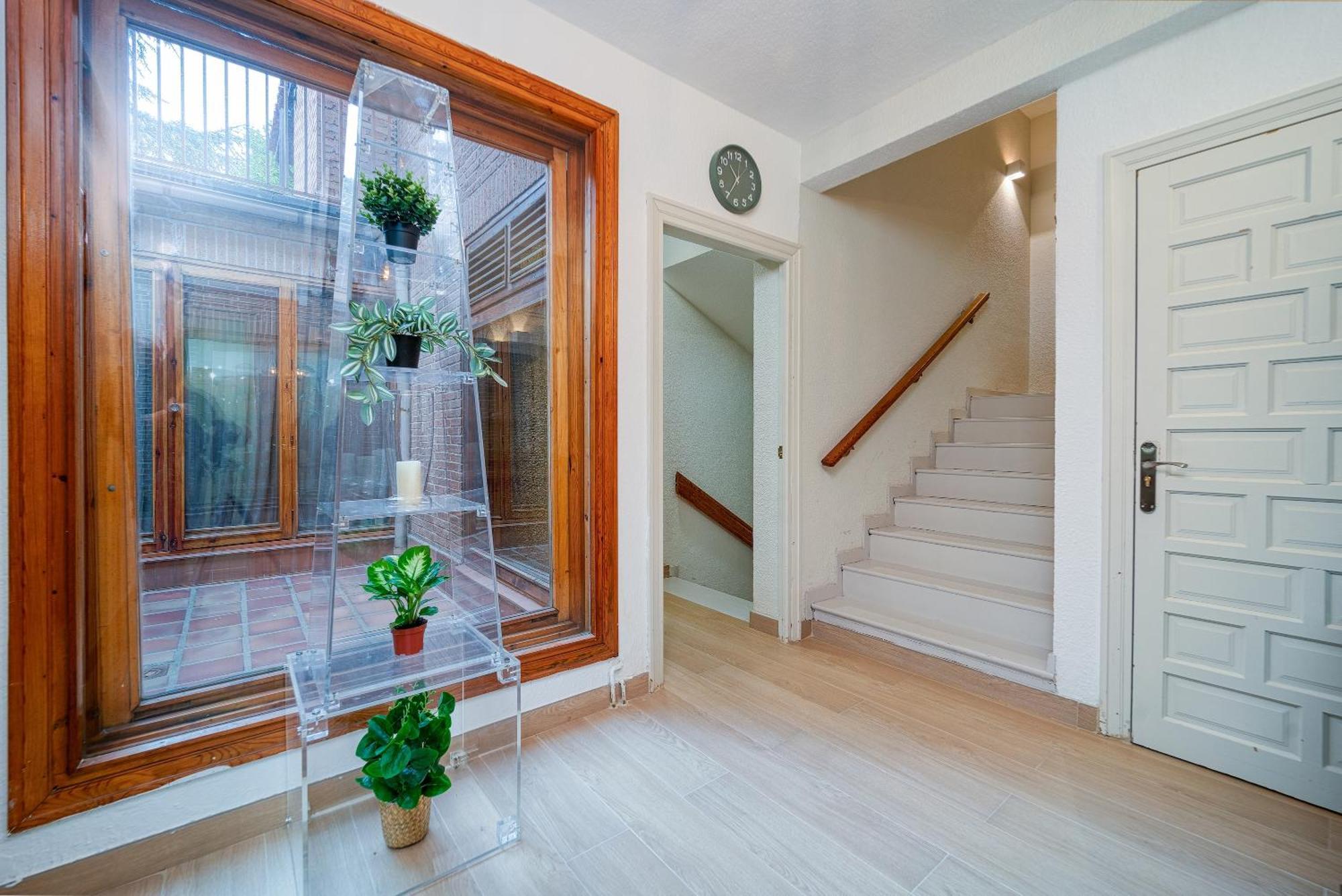 P Casacafe Madrid Calle Carlos Dubois 3 Εξωτερικό φωτογραφία