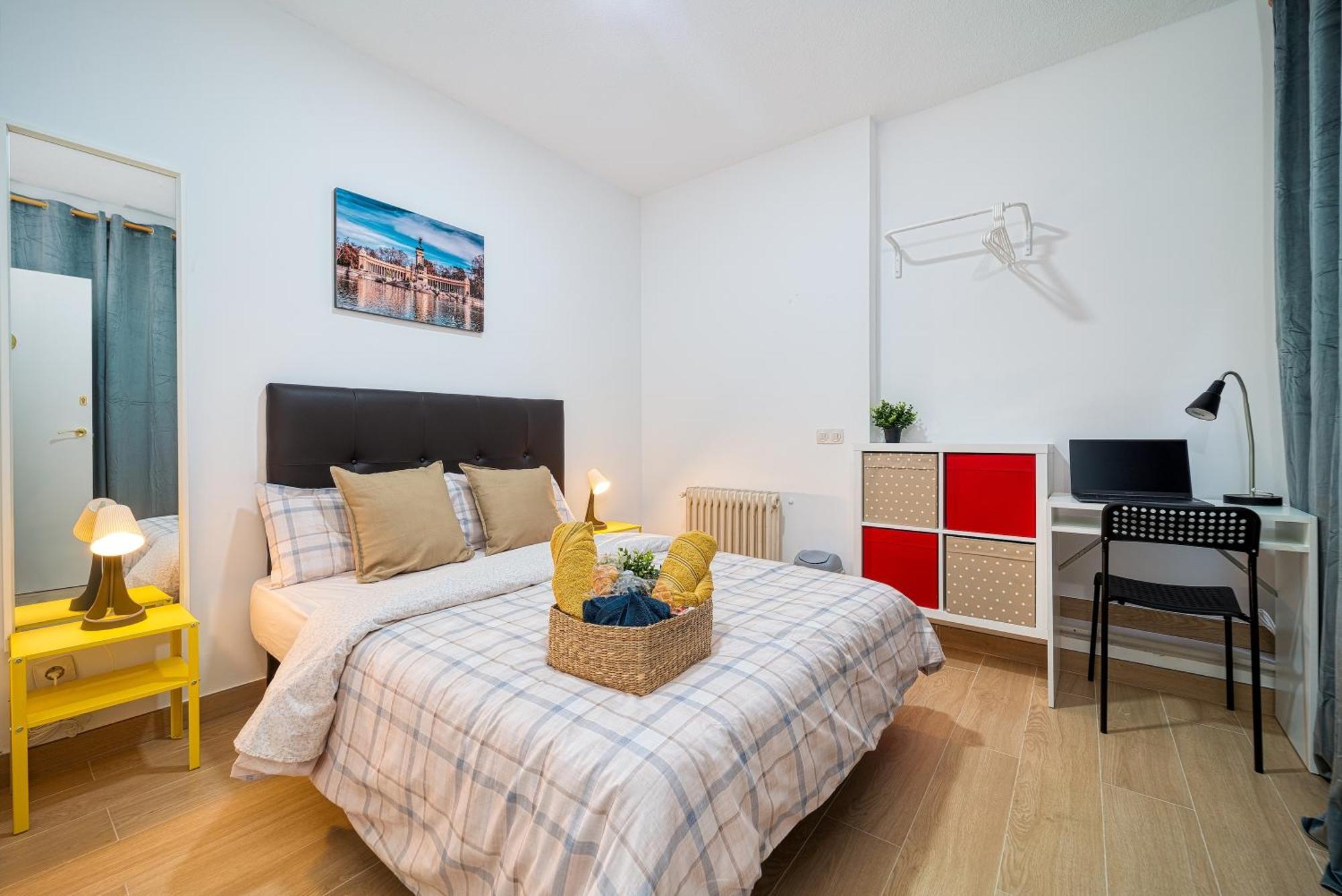 P Casacafe Madrid Calle Carlos Dubois 3 Εξωτερικό φωτογραφία