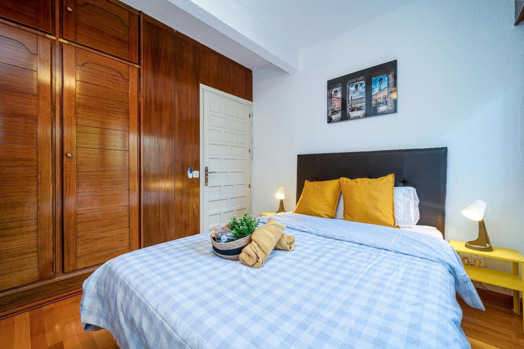 P Casacafe Madrid Calle Carlos Dubois 3 Εξωτερικό φωτογραφία