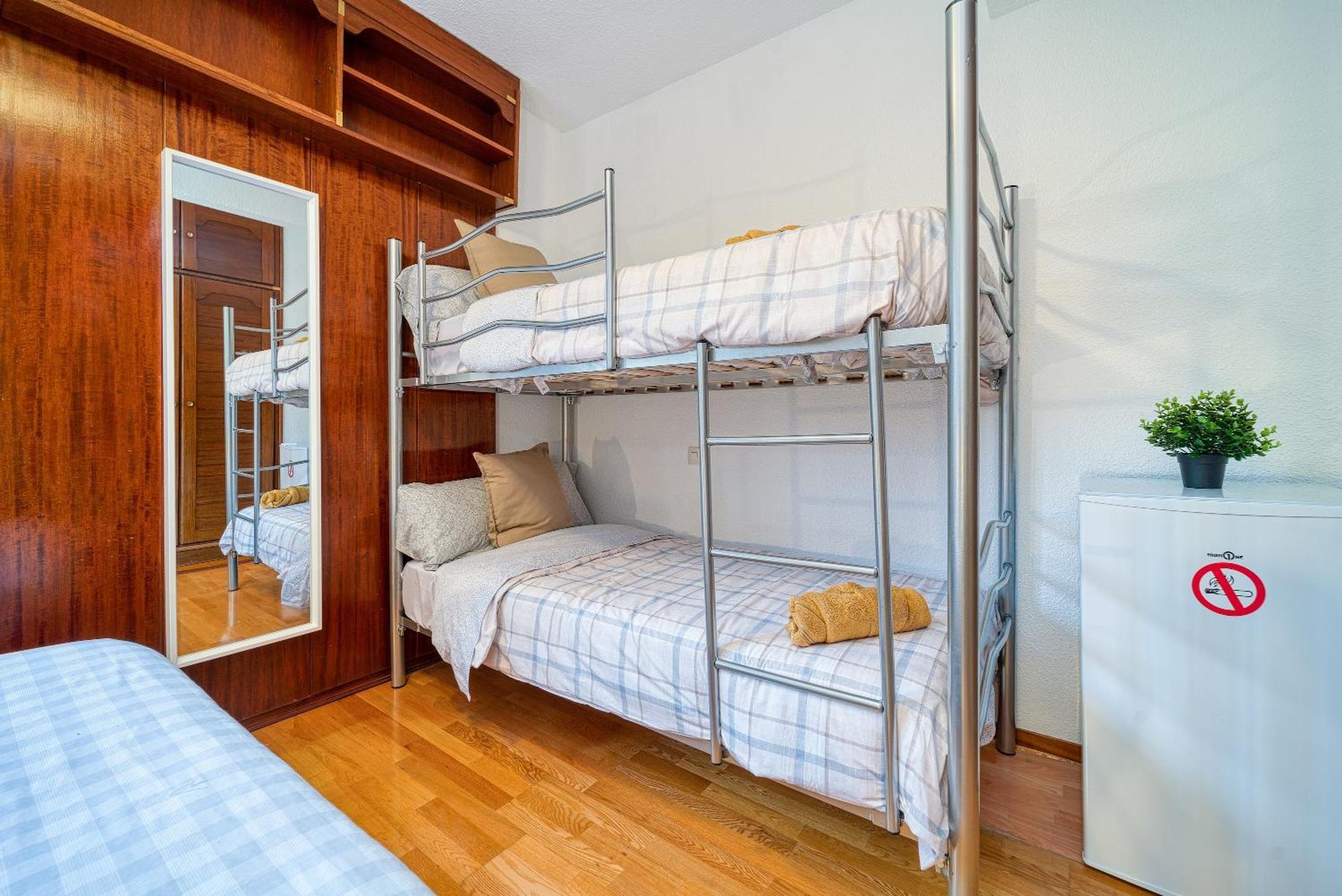 P Casacafe Madrid Calle Carlos Dubois 3 Εξωτερικό φωτογραφία