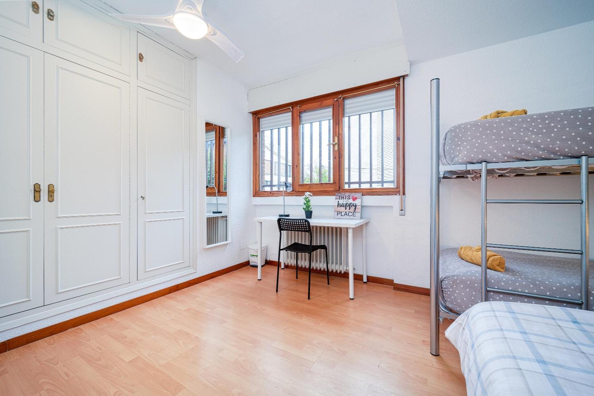 P Casacafe Madrid Calle Carlos Dubois 3 Εξωτερικό φωτογραφία