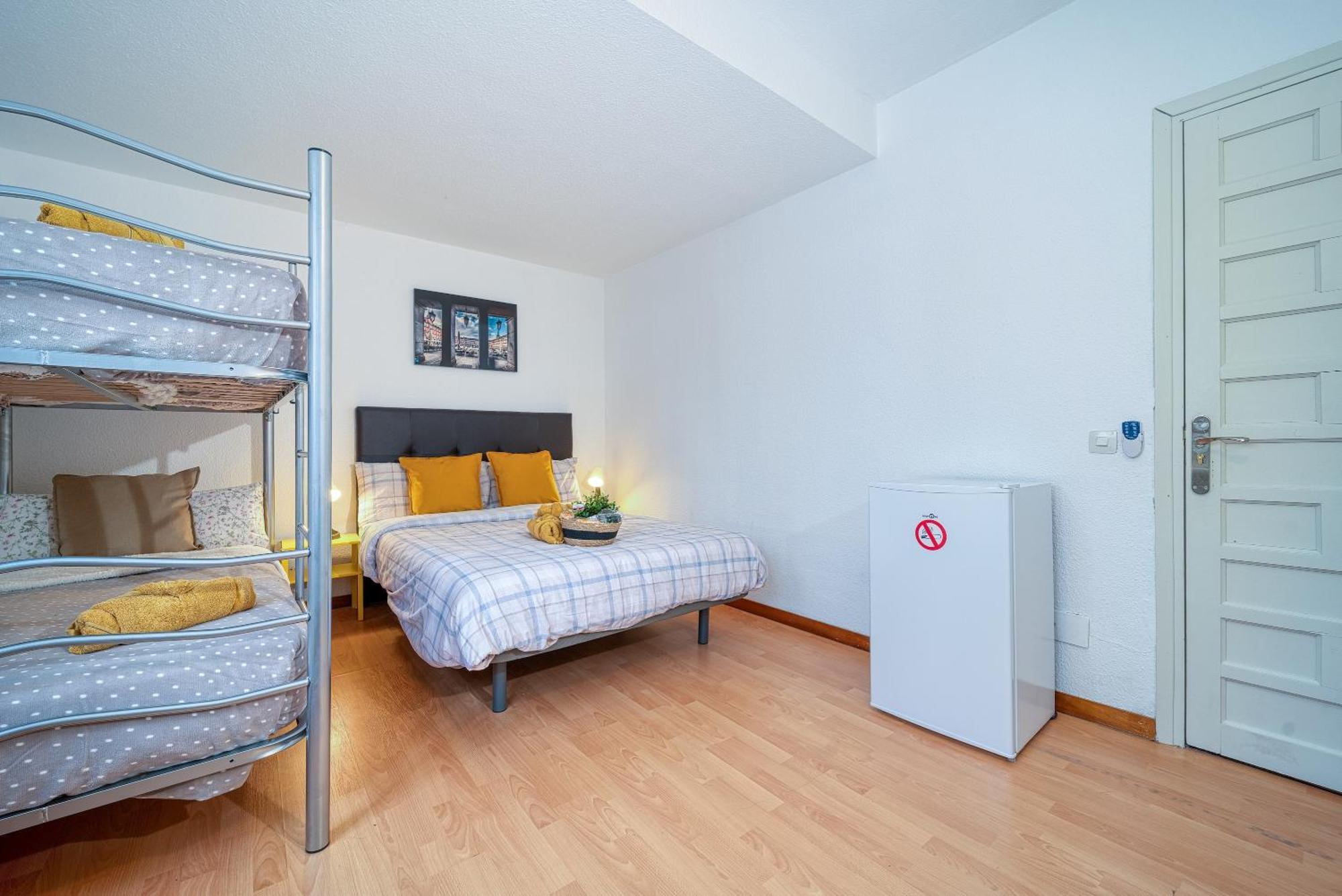 P Casacafe Madrid Calle Carlos Dubois 3 Εξωτερικό φωτογραφία