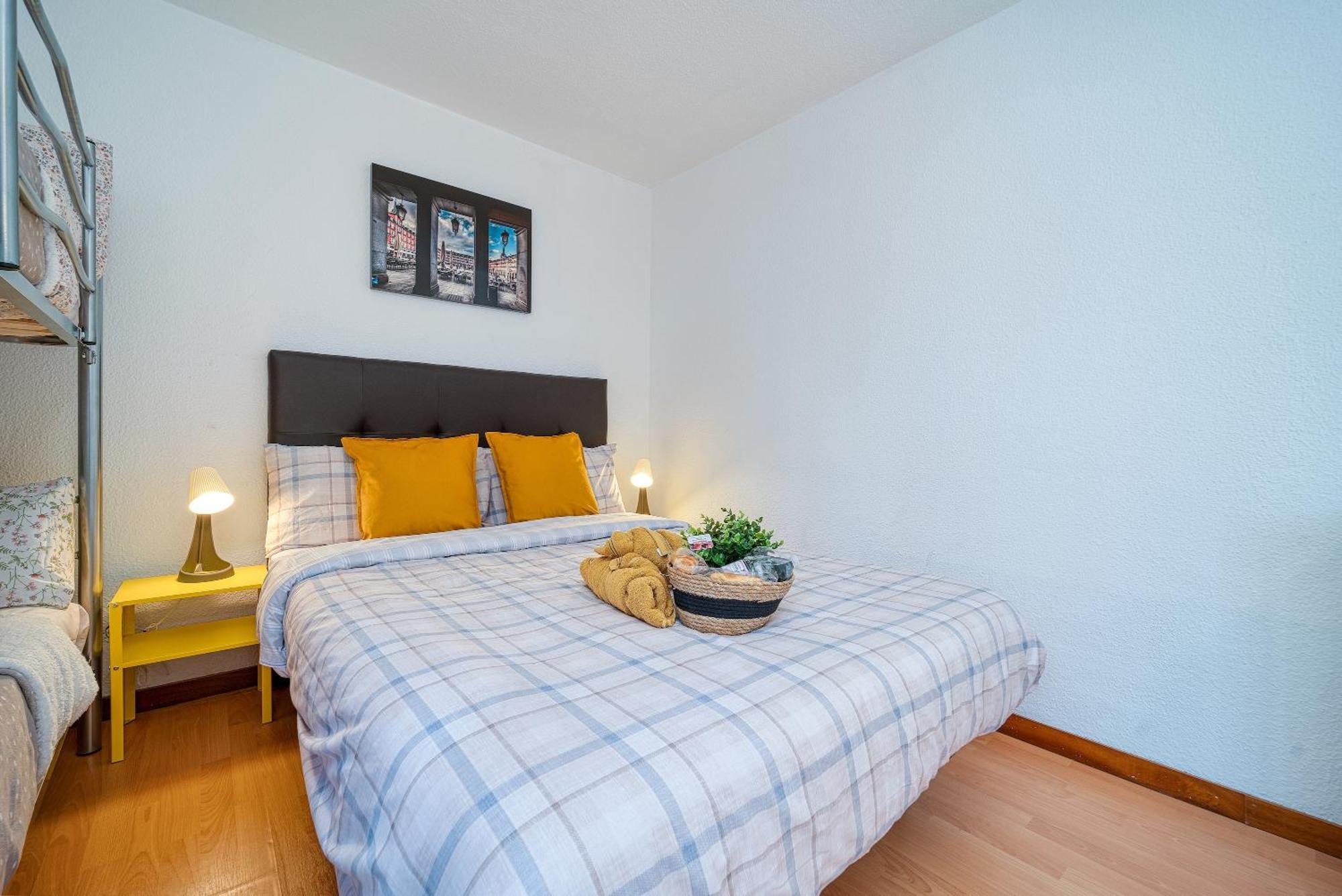 P Casacafe Madrid Calle Carlos Dubois 3 Εξωτερικό φωτογραφία
