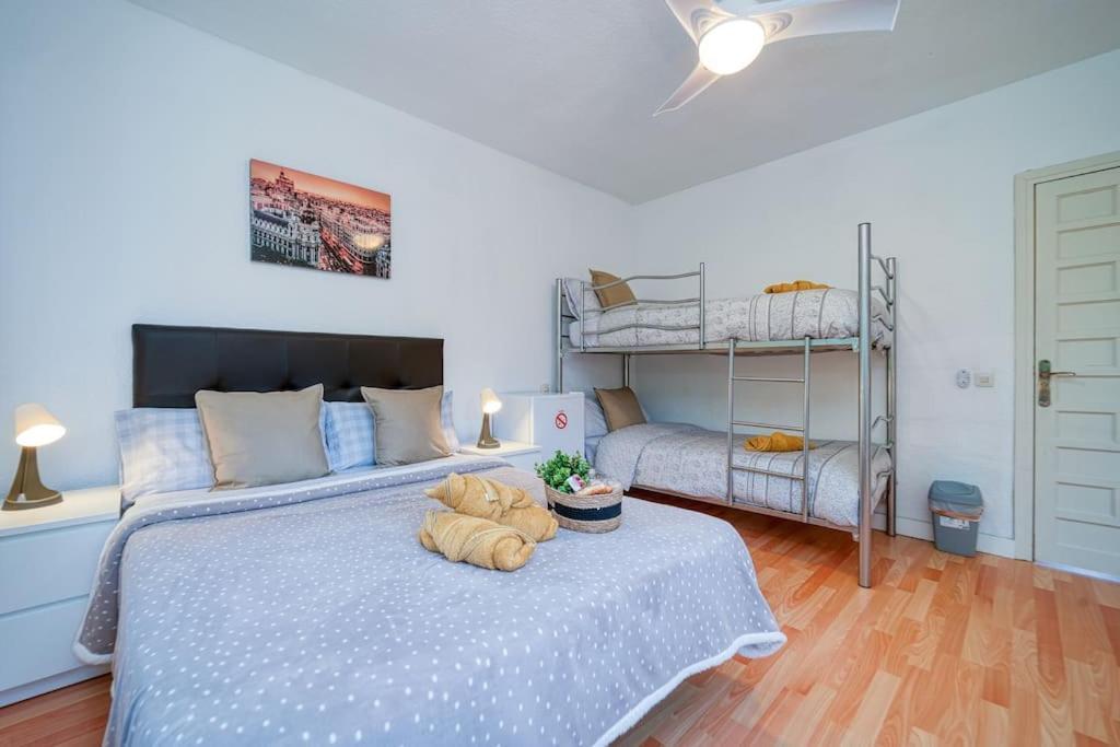 P Casacafe Madrid Calle Carlos Dubois 3 Εξωτερικό φωτογραφία